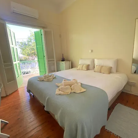 Hostl - Beds & Rooms - The Hostel Inn Paphos, Old Town Exterior photo